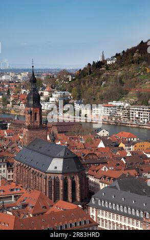 Blick über Heidelberg, Deutschland, mit dem Neckar in frühen sping Stockfoto