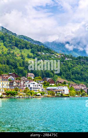 Blick auf Weggis am Vierwaldstättersee, Ausläufer des Berges Rigi, Schweiz Stockfoto