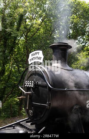 Boscarne, Cornwall, Großbritannien - Juni 13. Dampfeisenbahn an der Kreuzung Boscarne in Bodmin, Cornwall am 13. Juni 2023 Stockfoto