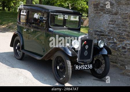 BlIsland, Cornwall, Großbritannien - 13. Juni. Austin Seven parkte am 13. Juni 2023 in BlIsland Cornwall Stockfoto