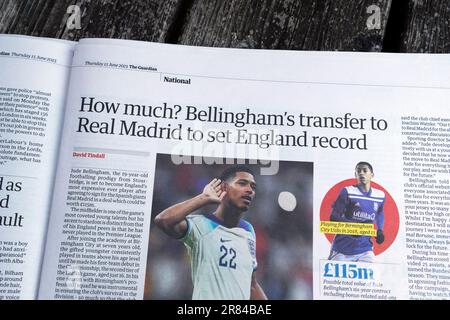 Fußballer Jude „Bellingham s Transfer to Real Madrid to Set England Rekord“ Guardian Schlagzeile Fußball Artikel 15 Juni 2023 London UK Stockfoto