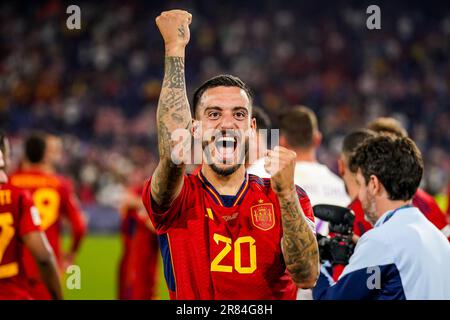 ROTTERDAM, NIEDERLANDE - 18. JUNI: Joselu aus Spanien feiert den Sieg nach dem Finalspiel der UEFA Nations League 2022/23 zwischen Kroatien und Spanien am 18. Juni 2023 auf der De Kuip in Rotterdam, Niederlande (Foto von Rene Nijhuis/BSR Agency) Stockfoto