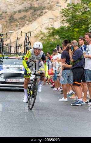 Alicante, Spanien - 08,30,2022 - Domenico Pozzovivo vom Intermarche-Team Sprints während der 77. Tour of Spain 2022, Stufe 10 A 30,9km. Stockfoto