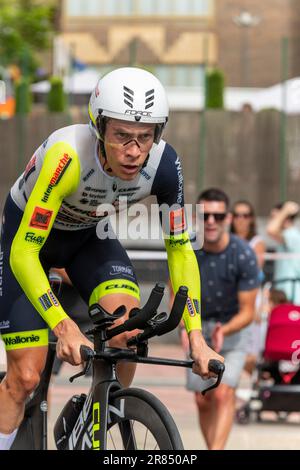 Alicante, Spanien - 08,30,2022 - Louis Meintjes vom Intermarche-Team springt während der 77. Tour of Spain 2022, Phase 10, ein 30,9km individueller Zeitversuch Stockfoto