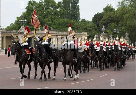 Sovereigns Escort Trooping The Colour Color 2023 Stockfoto