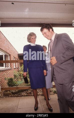 29 April 1988 Diana, Princess of Wales besucht Fairfields School, Northampton, UK Photo vom Henshaw Archiv Stockfoto