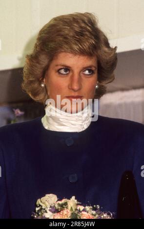 29 April 1988 Diana, Princess of Wales besucht Fairfields School, Northampton, UK Photo vom Henshaw Archiv Stockfoto