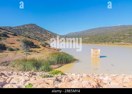 Ein See in den Bergen von Haouaria, Tunesien Stockfoto