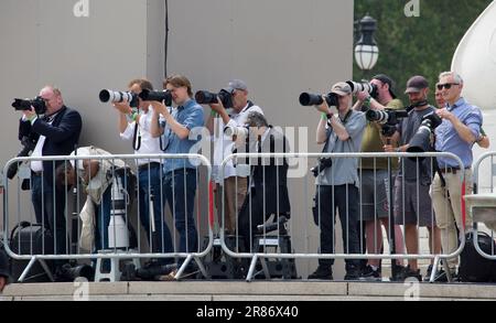 Pressefotografen Werfen Die Farbe 2023 Stockfoto