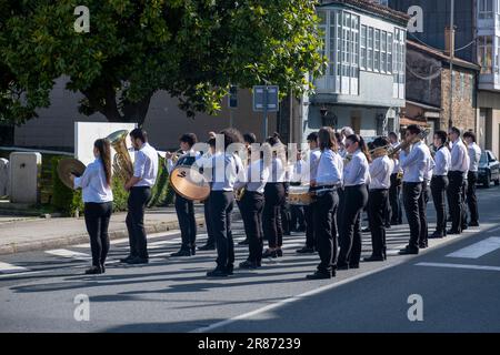 O Pedrouzo, O Pino Galicia, Spanien - 11. Juni 2023. Musiker bei der Feier des Corpus de Arca 2023 Stockfoto