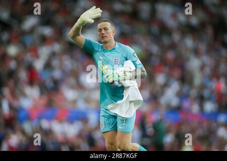 Manchester, Großbritannien. 19. Juni 2023. England Goalkeeper Jordan Pickford *** während des UEFA EURO Qualifiers-Spiels 2024 zwischen England und Nordmazedonien am 19. Juni 2023 in Old Trafford, Manchester, England. Foto von Simon Hall. Nur redaktionelle Verwendung, Lizenz für kommerzielle Verwendung erforderlich. Keine Verwendung bei Wetten, Spielen oder Veröffentlichungen von Clubs/Ligen/Spielern. Kredit: UK Sports Pics Ltd/Alamy Live News Stockfoto