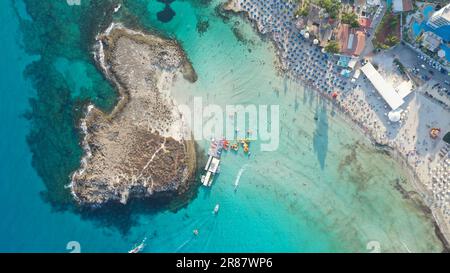 Wunderschöner Blick auf den Nissi Beach in Ayia Napa Zypern Stockfoto