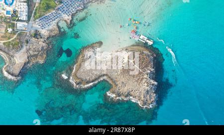 Wunderschöner Blick auf den Nissi Beach in Ayia Napa Zypern Stockfoto
