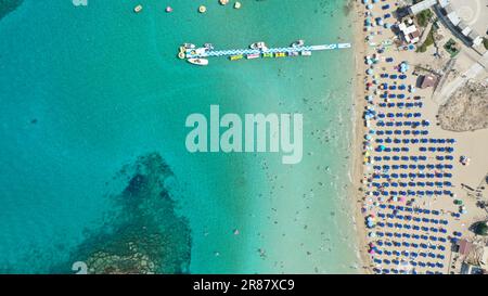 Wunderschöner Blick aus der Vogelperspektive auf die Feigenbaumbucht in Protaras Zypern Stockfoto