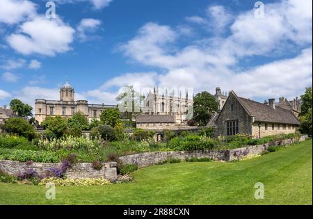 The Christ Church war Memorial Garden, Gärten in der Altstadt von Oxford, Oxfordshire England, Großbritannien Stockfoto