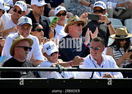 VIPs auf den Tribünen, Schauspieler Markus Keller, Boris Becker mit Partner Lilian de Carvalho Monteiro, DJ Oetzi, Turnier-Regisseur Edwin Weindorfer Stockfoto