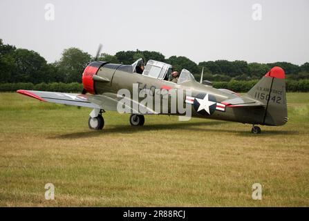 Ein nordamerikanischer AT-6G Texan, der für Aero Legends am Headcorn Aerodrome Kent England arbeitet Stockfoto