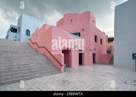 Doha, Katar - 05. Juni 2023: Umbau des alten Hafens von Doha in den Stadtteil Mina Box Park Katar Stockfoto