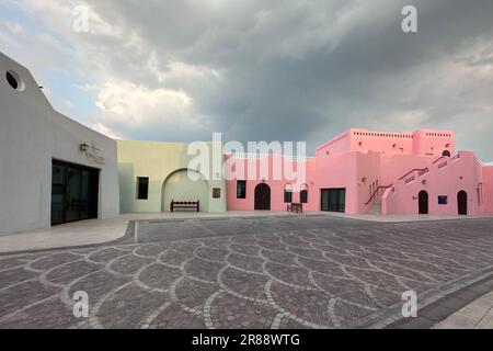 Doha, Katar - 05. Juni 2023: Umbau des alten Hafens von Doha in den Stadtteil Mina Box Park Katar Stockfoto