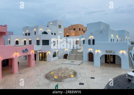 Doha, Katar - 05. Juni 2023: Umbau des alten Hafens von Doha in den Stadtteil Mina Box Park Katar Stockfoto