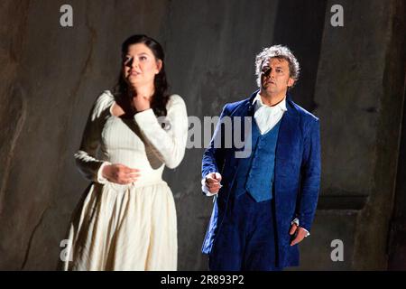 Aigul Akhmetshina (Charlotte), Jonas Kaufmann (Werther) in WERTHER von Jules Massenet im Royal Opera House, Covent Garden, London, WC2 20. Juni 2023. Nach dem Roman von Goethe Dirigent: Antonio Pappano Set & Lighting Design: Charles Edwards Kostüme: Christian Gasc ursprünglicher Regisseur: Benoit Jacquot Revival Director Genevieve Dufour Stockfoto