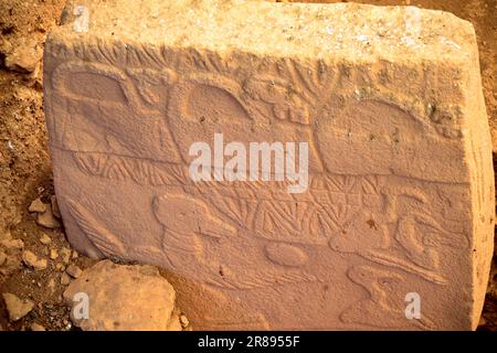 Die archäologische Stätte Göbefri Tepe befindet sich etwa 18 km nordöstlich der Stadt Şanlıurfa in der heutigen Türkei. Ein Komplex aus Steingebäuden Stockfoto