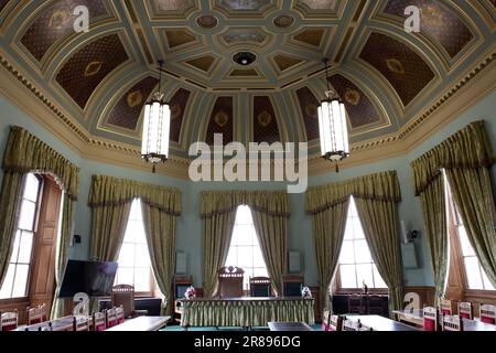 Innenansicht der Ratskammer, Guildhall, Worcester. Stockfoto