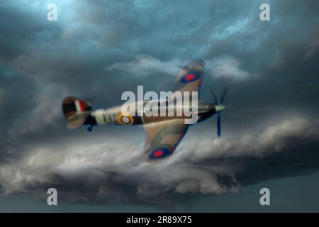Hawker Hurricane im Flug mit stürmischem Himmel Stockfoto