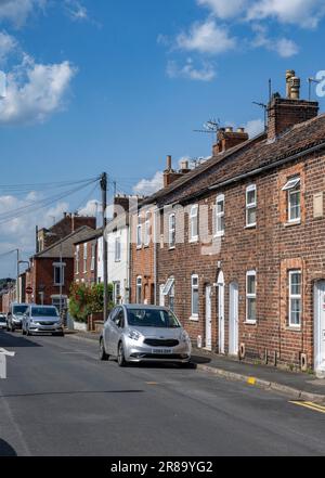 Grantham, Lincolnshire, England, Großbritannien. Typische Innenstadthäuser mit Terrassen sind ein Zeugnis des britischen Arbeiterklassenerbes Stockfoto