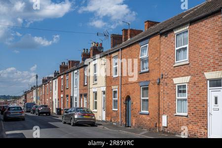 Grantham, Lincolnshire, England, Großbritannien. Typische Innenstadthäuser mit Terrassen sind ein Zeugnis des britischen Arbeiterklassenerbes Stockfoto