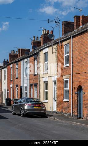 Grantham, Lincolnshire, England, Großbritannien. Typische Innenstadthäuser mit Terrassen sind ein Zeugnis des britischen Arbeiterklassenerbes Stockfoto