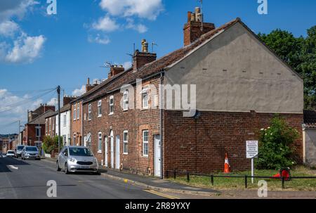 Grantham, Lincolnshire, England, Großbritannien. Typische Innenstadthäuser mit Terrassen sind ein Zeugnis des britischen Arbeiterklassenerbes Stockfoto