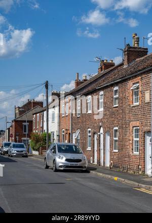 Grantham, Lincolnshire, England, Großbritannien. Typische Innenstadthäuser mit Terrassen sind ein Zeugnis des britischen Arbeiterklassenerbes Stockfoto