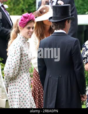 Prinzessin Beatrice (links) und Ehemann Edoardo Mapelli Mozzi am ersten Tag des Royal Ascot auf der Rennbahn Ascot, Berkshire. Foto: Dienstag, 20. Juni 2023. Stockfoto