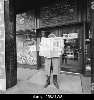 Aktuell 46-6-1960: So wird aus einer weiteren Nachricht Eine Rede - und ihr Weg zu Zeitungslesern weltweit. Wenige Minuten, nachdem Chruschtschow das UN-Podium verließ, wurden seine Worte um die Welt telegrafiert. Ein gigantisches Gerät wird in Bewegung gesetzt - und am nächsten Tag wird ein Auszug der Rede in 250 Millionen Zeitungen gedruckt. Foto: Ivar Aaserud / Aktuell / NTB ***FOTO NICHT ABGEBILDET*** Stockfoto