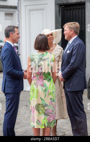 Brüssel, Belgien. 20. Juni 2023. Premierminister Alexander De Croo und seine Frau Annik Penders begrüßen König Willem-Alexander und Königin Maxima der Niederlande bei einem Treffen im Büro des belgischen Premierministers am ersten Tag des offiziellen Staatsbesuchs des niederländischen Königspaares in Belgien am Dienstag, den 20. Juni 2023 in Brüssel. BELGA FOTO JONAS ROOSENS Kredit: Belga News Agency/Alamy Live News Stockfoto