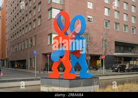 Boxers von Keith Haring, Hotel Grand Hyatt, Marlene-Dietrich-Platz, Tiergarten, Mitte, Berlin, Deutschland Stockfoto