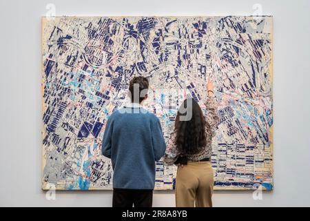 London, Großbritannien. 20. Juni 2023. Mark Bradford, Stand Down Soldier, 2018 - eine Vorschau von Sotheby's Auctions of Modern & Contemporary Art in London. Kredit: Guy Bell/Alamy Live News Stockfoto