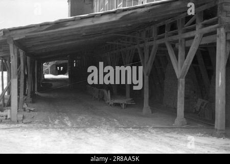 Aktuelle 3-1947: Wohnungsbau in Oslowie viele Menschen bekommen dieses Jahr ein Haus? Material, Arbeit und Geld sind erforderlich, um Häuser zu bauen. Die Situation ist, dass es an einer Reihe wichtiger Materialien mangelt. Dies war in erster Linie der Grund dafür, dass nur 65 Prozent des Set-Building-Programms im letzten Jahr erfüllt werden konnten. Außerdem besteht in den meisten Baugewerben ein erheblicher Mangel an qualifizierten Arbeitskräften. Foto: Th. Skotaam/Aktuell/NTB ***FOTO NICHT VERARBEITET*** Stockfoto