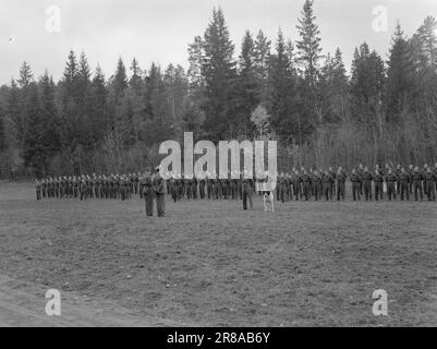 Aktuell 24-4-1947: Sicherer Flugverkehr die Kommunikations- und Radarschulen der Air Force in Lutvann trainieren diejenigen, die für den Kommunikationsdienst der Air Force verantwortlich sind. Peinlich, pedantische Genauigkeit sind wichtige Eigenschaften. Foto: Th. Skotaam/Aktuell/NTB ***FOTO NICHT VERARBEITET*** Stockfoto