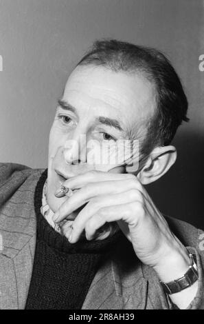 Derzeit 10-9-1960: Schwimmender Sarg Flakke repariert alte Wannen in seiner eigenen Werkstatt, die nicht den professionellen Standards entsprechen. Der Hauptzeuge in einem möglichen Fall gegen Flakke wird Alf Olsen sein, der aus Onega an Land ging und dadurch sein Leben rettete. Foto: Sverre A. Børretzen / Aktuell / NTB ***FOTO NICHT IMAGE PROCESSED*** Stockfoto