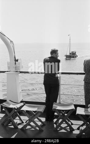 Derzeit 2421960 Ein Schiff mit Whisky auf einer Tagestour durch