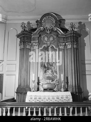 Aktuell 07-1950: Versteckte Schätze in der Mitte von Oslodas neu restaurierte Schloss und die Festung Akershus bietet viele bekannte und unbekannte Schätze - mitten in Oslo. Das Altarbild in der Garnisonskirche, das wahrscheinlich aus der Mitte des 16. Jahrhunderts stammt. Schon vor dieser Zeit wurden hier regelmäßige Gottesdienste abgehalten. Foto: Sverre A. Børretzen / Aktuell / NTB ***FOTO NICHT IMAGE PROCESSED*** Stockfoto