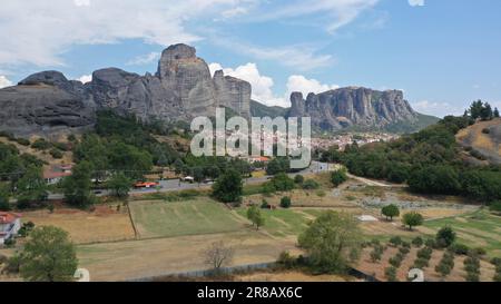 Wunderschöne unvergleichliche Aussicht auf die Klöster in Meteora Kalabaka, Trikala Griechenland Stockfoto