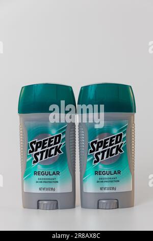 ST. PAUL, MN, USA - 9. JUNI 2023: Mennen Speed Stick Deodorant und Markenlogo. Stockfoto