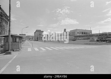 Aktuell 29 - 7 - 1974: Aus diesem Grund streiken Arbeiter von Hydro stands4.500 bei Norsk Hydro. Es könnte ein ziemlich langer Streik werden. Foto: Sverre A. Børretzen / Aktuell / NTB ***FOTO NICHT IMAGE PROCESSED*** Stockfoto