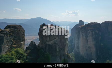 Wunderschöne unvergleichliche Aussicht auf die Klöster in Meteora Kalabaka, Trikala Griechenland Stockfoto