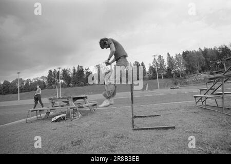 Strom 34 - 5 - 1974: Falkum macht LiveStud. Mit. Leif Roar Falkum verlangt einen Medaillenplatz während der Leichtathletik-EC in Rom. Foto: Ivar Aaserud / Aktuell / NTB ***FOTO NICHT ABGEBILDET*** Stockfoto