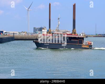 Lowestoft, Suffolk - 19. Juni 2023 : das Hochgeschwindigkeitsschiff Endeavour im Hafen. Stockfoto