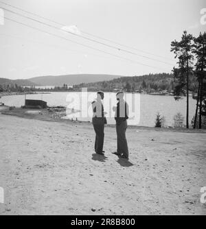 Tatsächlich 11-2-1947: Die Jödeleieren in Ystehede Norwegens neuen Bürgern am Samstag, den 9. Mai, näherte sich das norwegische Truppentransportschiff "Svalbard" dem Hafen in Halden. An Bord waren 399 Juden, die nun ein Zuhause in diesem Land finden und ein neues Leben aufbauen werden nach vielen Jahren der Albträume in der Nähe der Gasöfen und Hinrichtungseinheiten. Foto: Th. Skotaam/Aktuell/NTB Stockfoto